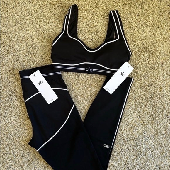 ALO Yoga Black Sports Bra with White Accents - Picture 2 of 3